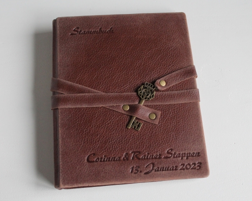 Stammbuch "Schlüssel" im Vintage-Look aus Leder DIN A5, braun